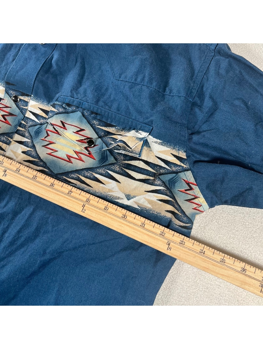 Vintage Wrangler pearl snap Aztec patterned western shirt - Picture 5 of 6